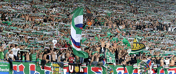 Rapid Viena, Fenerbahce si Ajax (@8,82 cota)