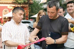 Sincer, nu cred ca pe Mircea Rednic il prinde paltonul (4 meciuri @11.61 cota)